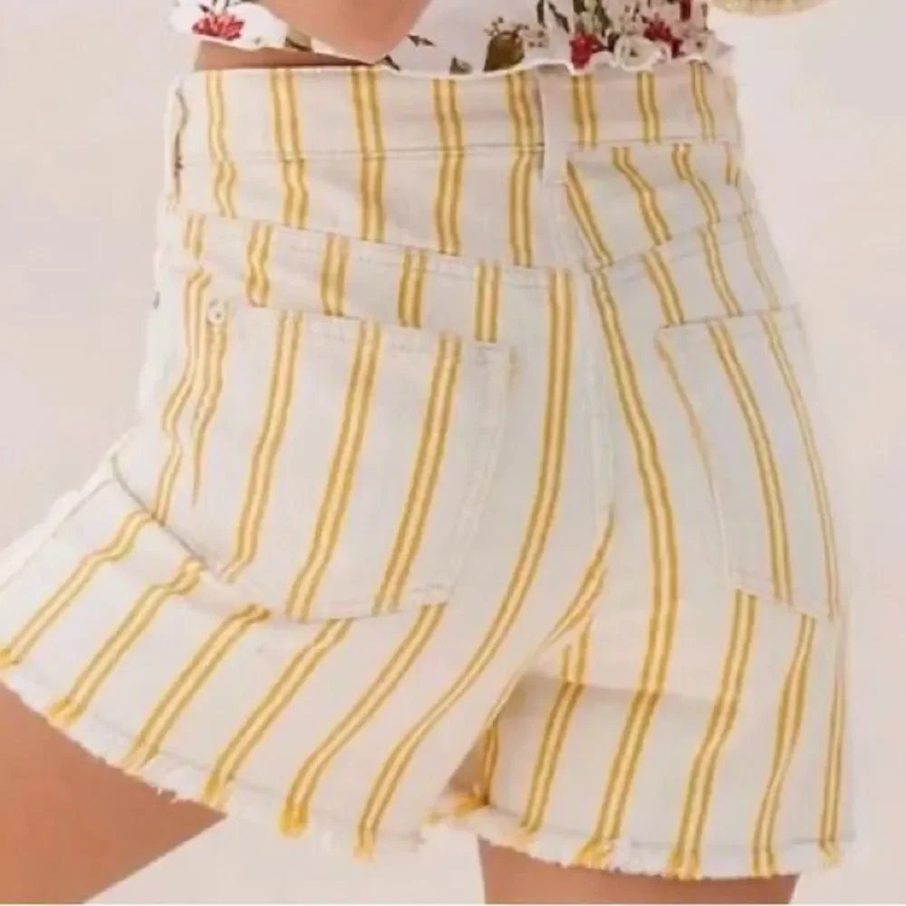 Anthro Pilcro Wanderer Short Cream Mustard Hi Rise - Picture 2 of 7